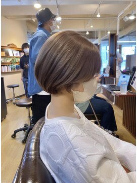 ブリッツレボルト(BLITZ R EVOLUT) あやか流！ショートボブ×くすみベージュブラウン