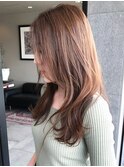 大人女性のゆるウェーブセミロング
