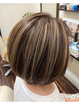 ヘアーアンドメイク きゃら(Hair&Make chara) 白髪ぼかしハイライト