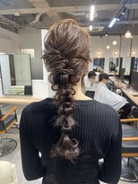 ジーニー 横浜(giinii)&nbsp;結婚式アレンジ_編み下ろし_ヘアアレンジ