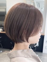 表参道くびれショート白髪ぼかし切りっぱなしボブレイヤーカット