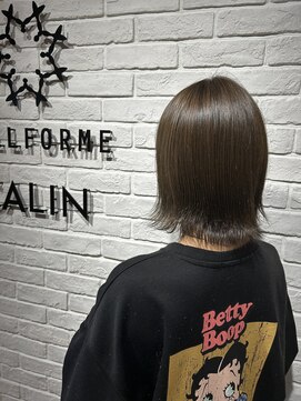 エールフォルム 藤枝店(YELLFORME) 透明感アッシュカラー×外ハネ