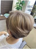 白髪を活かしたグレージュヘア