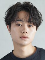 フィフス 渋谷(fifth)&nbsp;センターパート波巻きパーマシャドウパーマルーズパーマ渋谷緩め