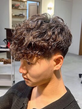 アトラクト バイ ラック 津田沼(Attract by LUCK) スペインカール/津田沼/メンズパーマ/ブリーチ/カラー