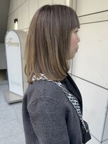 ティエラ 原宿 表参道(Tierra) 〈Tierra毛利仁美〉バッサリカット!白髪ぼかしハイライト