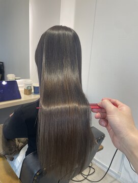 ロジ イン トゥバレー(LOWG in TOWVALLEY) 髪質改善縮毛矯正【酸性ストレート】