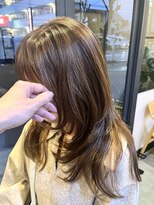 りら(Lilas)&nbsp;ロング　セミロング　ハイライトスタイル