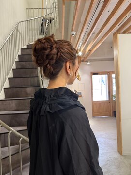 アトレ 福岡大名店(attrait) セミロングのブラウンカラー×上質な艶感トリートメント