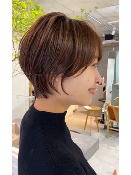 レト 浦和(leto) ミディアムヘアハッシュカットグレージュデザインカラー