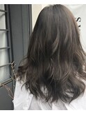 『ALBAS』ナチュラルハイライト×立体感×グレイアッシュ