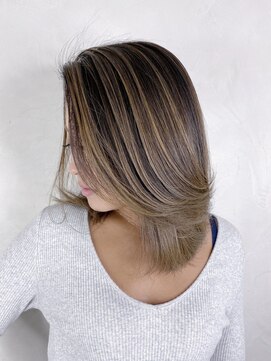 ジゼル(gisele) 黒多めのエアータッチ