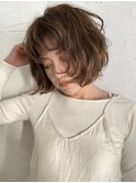 ツヤめくラフカールが新鮮なおしゃれ重軽ショートボブ
