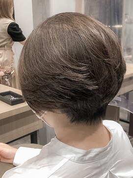 ビースリー ロア イルミナカラー×ショートボブ 2022/6/9