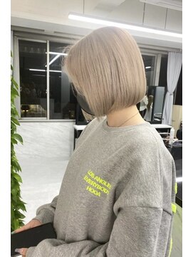 リア 大阪梅田(Ria) ～ホワイトミルクティーべージュ～【Ria 大阪 梅田】