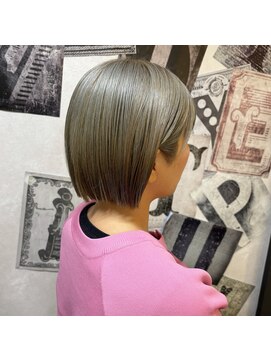 リラ ヘアー(LILA HAIR) ぱつんとボブ