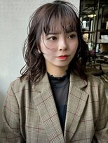 メイカ(MEIKA)&nbsp;【 ウォームブラウン × ミディアムパーマ 】浅野美紀