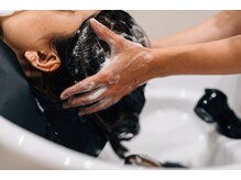 アピラトータルデザインサロン(APiLA total design salon)の雰囲気（健康な髪は頭皮から★お悩みから選べるヘッドスパが人気◎）