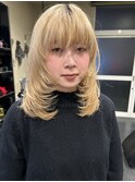 ブロンド 顔周りレイヤー