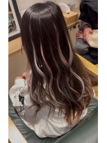 スカラ(SCALA.)&nbsp;シールエクステでハイライト