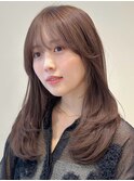 顔周りレイヤーカットくびれヘアミルクティーベージュカラー