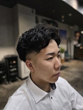 ニューオールド 三軒茶屋(NEW OLD) 七三パーマスタイル