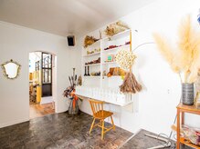 ユイマァルオアシス 倉敷店(YUIMARL OASIS)の雰囲気（【倉敷】雑貨や植物に囲まれたオシャレな空間【髪質改善/スパ】）