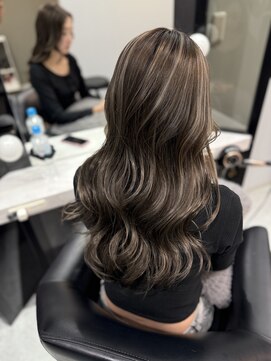 ブロンド(Blonde) ハイライト