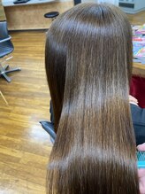 ヘアーズ サエミ&nbsp;髪質改善＋イチ・ゴカラー（白髪染め）