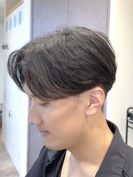 アンドワークス カシワ(&WORKS kashiwa) 【大人男子の定番】毛流れで魅せるニュアンスパーマ