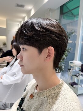 ノラ ウメダ(NORA UMEDA) リーフカット×ダウンパーマ