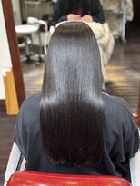 ウニヘアー(uni hair)&nbsp;蓄積したダメージにもメテオカラーでサラッとロングヘア