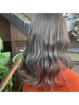 ピースリーヘア バイ カーサ(peathree.hair by CASA) マットグレージュ×ティントバー