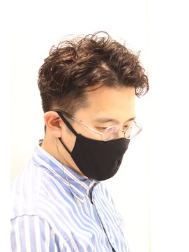 ヘアーアンドグルーミング ヨシザワインク(HAIR&GROOMING YOSHIZAWA Inc.) マスクに似合うパーマ/ツイストスパイラル/ツーブロック/メガネ