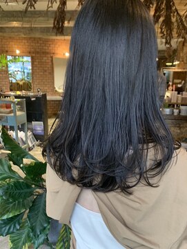 フー(fue’) アッシュグレージュ/レイヤーカット