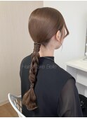 タイト×ねじりアレンジヘア