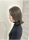 大人可愛いボブヘアー かわいいお顔まわりカットオリーブカラー