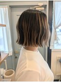大人可愛い抜け感外はねボブにナチュラルベージュハイライト