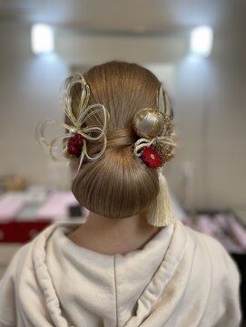 ヘアープレイスルシア(Hair Place Lucia) シニヨンヘアセット