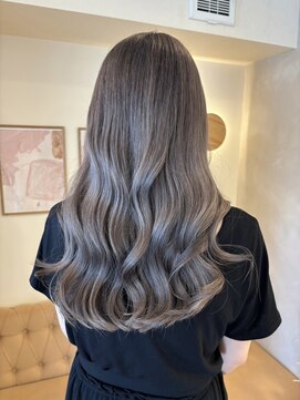 ラヴィズム(LUVISM) 顔周りレイヤー/ダブルカラー/髪質改善/ケアブリーチ万代新潟駅