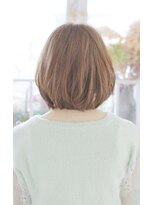 トランクイル サフリック(TRAN9UIL safric)&nbsp;20代・30代・40代　以外に引き立つ！こなれ地味ボブ