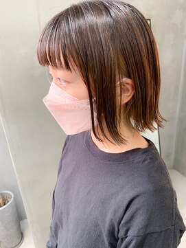 テトヘアー(teto hair) 外ハネボブ、切りっぱなし、インナーカラー、ベージュ