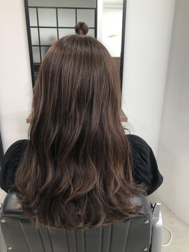 ノア(NOA by KENJE) 大人ハイライトカラー/白髪ぼかし