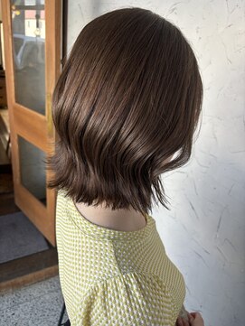 チャルム (Charom) くびれボブ×ほんのりオリーブベージュ