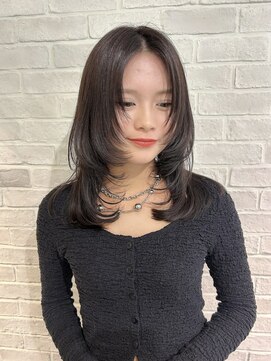 コル(col oodori) レイヤーカット/ミディアムレイヤー