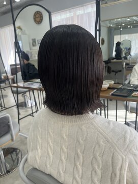 サンクチュアリ ウィズエデン 京橋店(Sanctuary with eden) ぱつっとボブスタイル