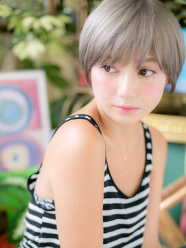 カバーヘアアンドスパ ブリス 浦和(COVER HAIR&SPA bliss) 斜めバングハイトーンカラーウルフマッシュh4浦和10代20代