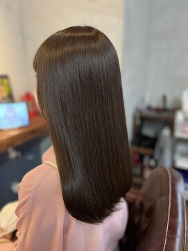 スローネ(THRONE) 髪質改善酸性ストレートで艶髪／20代30代40代／新宿