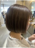 ミニボブ×白髪ぼかしハイライト