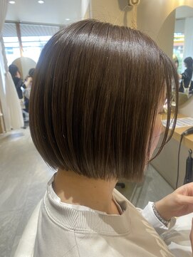 パラゴ(PARAGO.) ミニボブ×白髪ぼかしハイライト